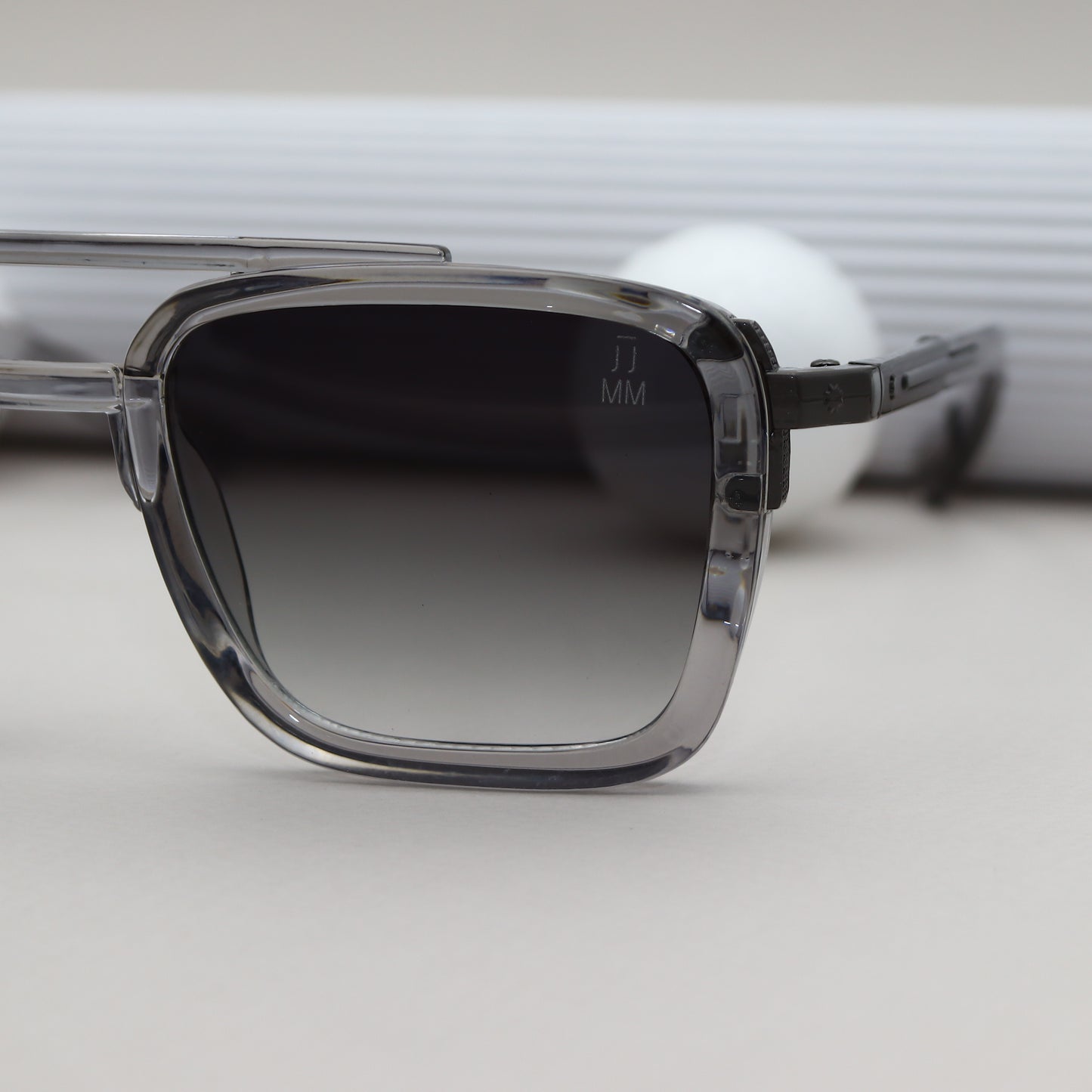 Jacques Marie Mage - 6120 Noir Gris