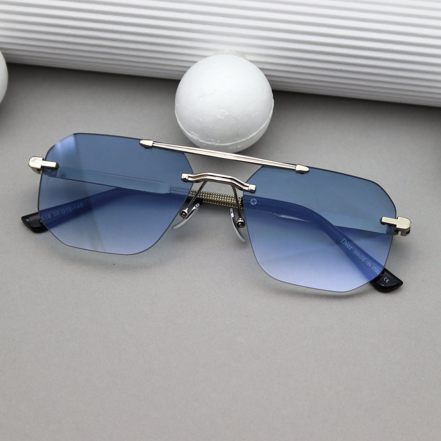 DIOR - 2518 Bleue