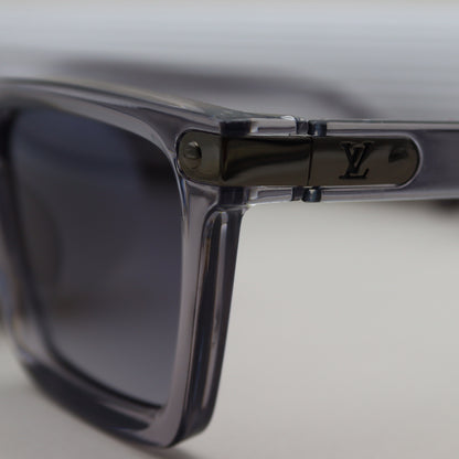 LOUIS VUITTON - 2420 Gris