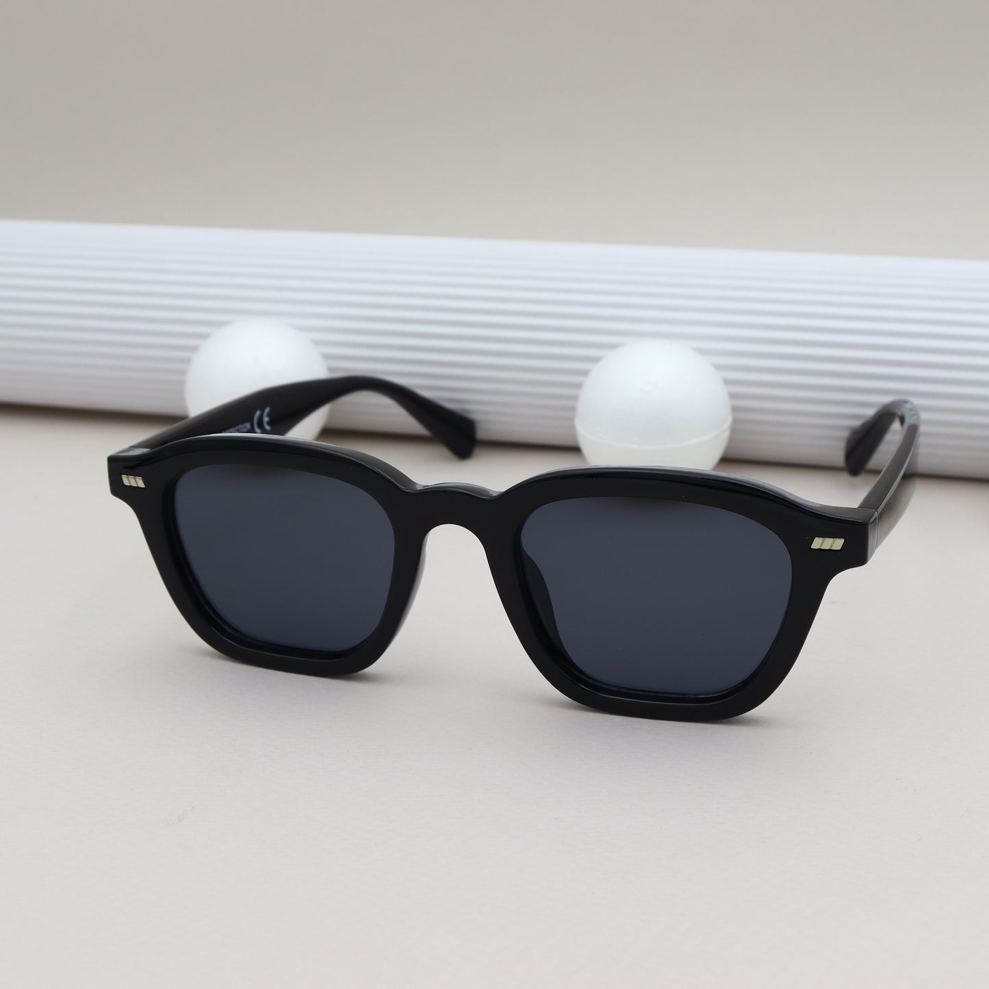 City Vision - 026548  Noire