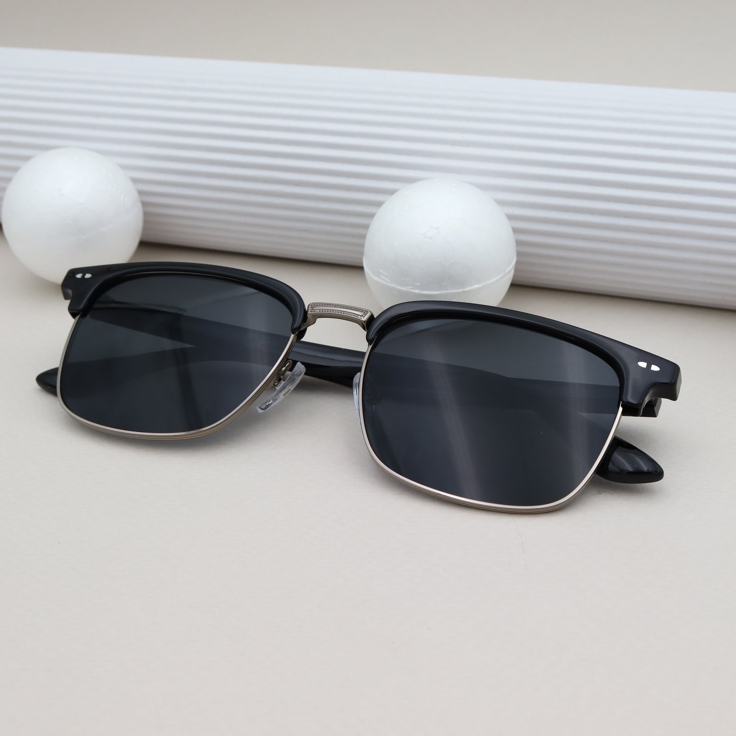 City Vision - 016741 Noire