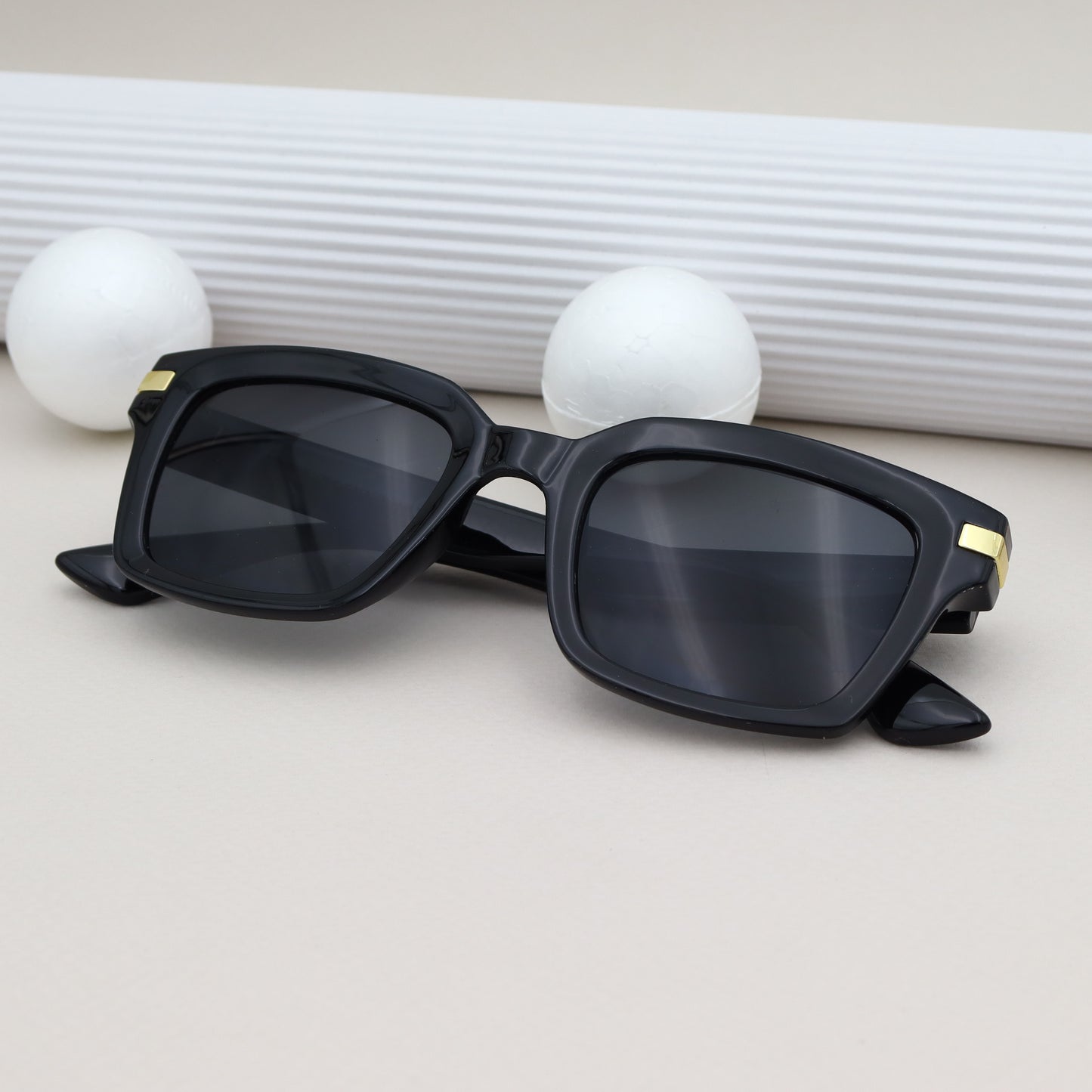 City Vision - 028023 Noire