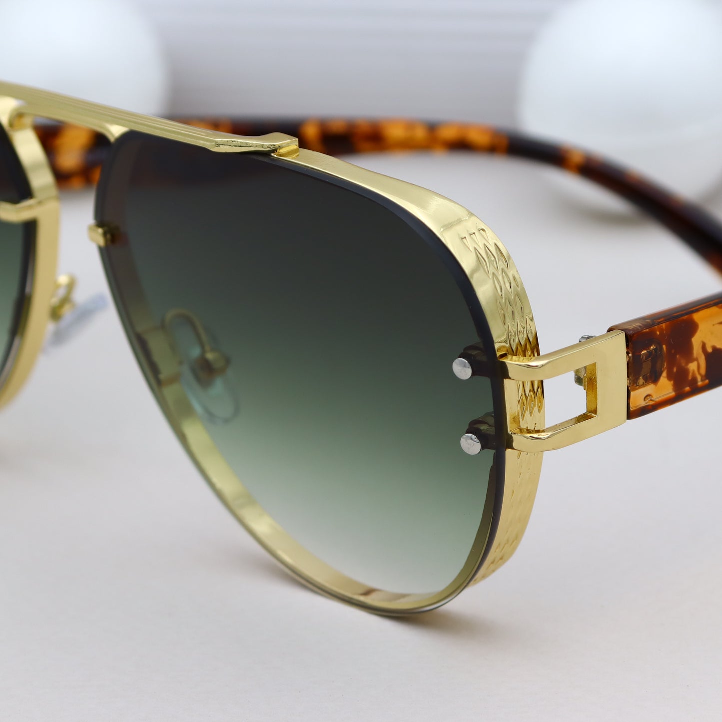 City Vision - 014383 Vert Doré