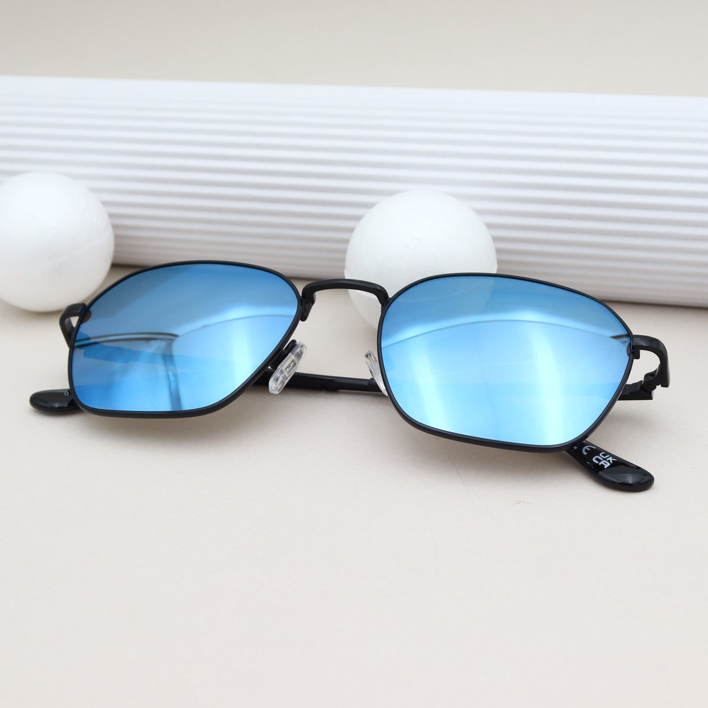 City Vision - 015404 Noire Miroir