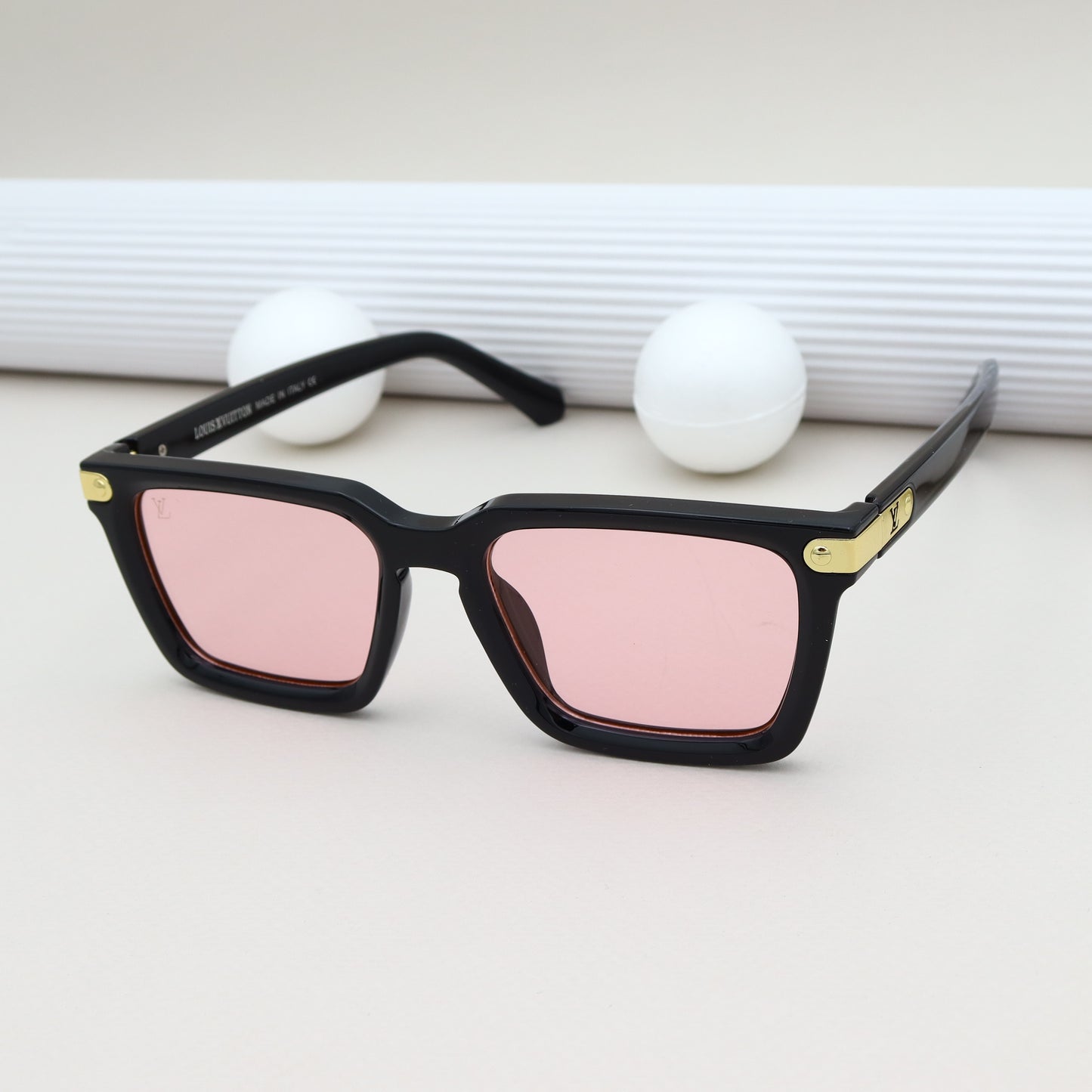 LOUIS VUITTON - 2420 Noire Rose