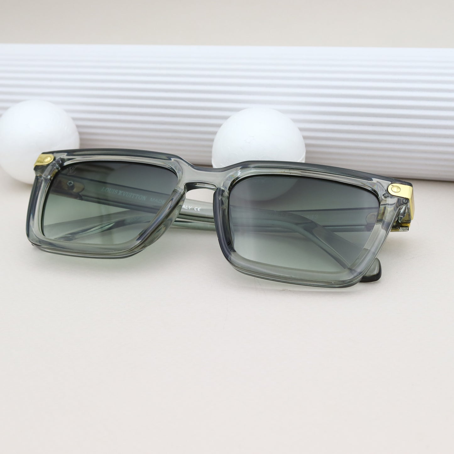LOUIS VUITTON - 2420 Vert Transparent