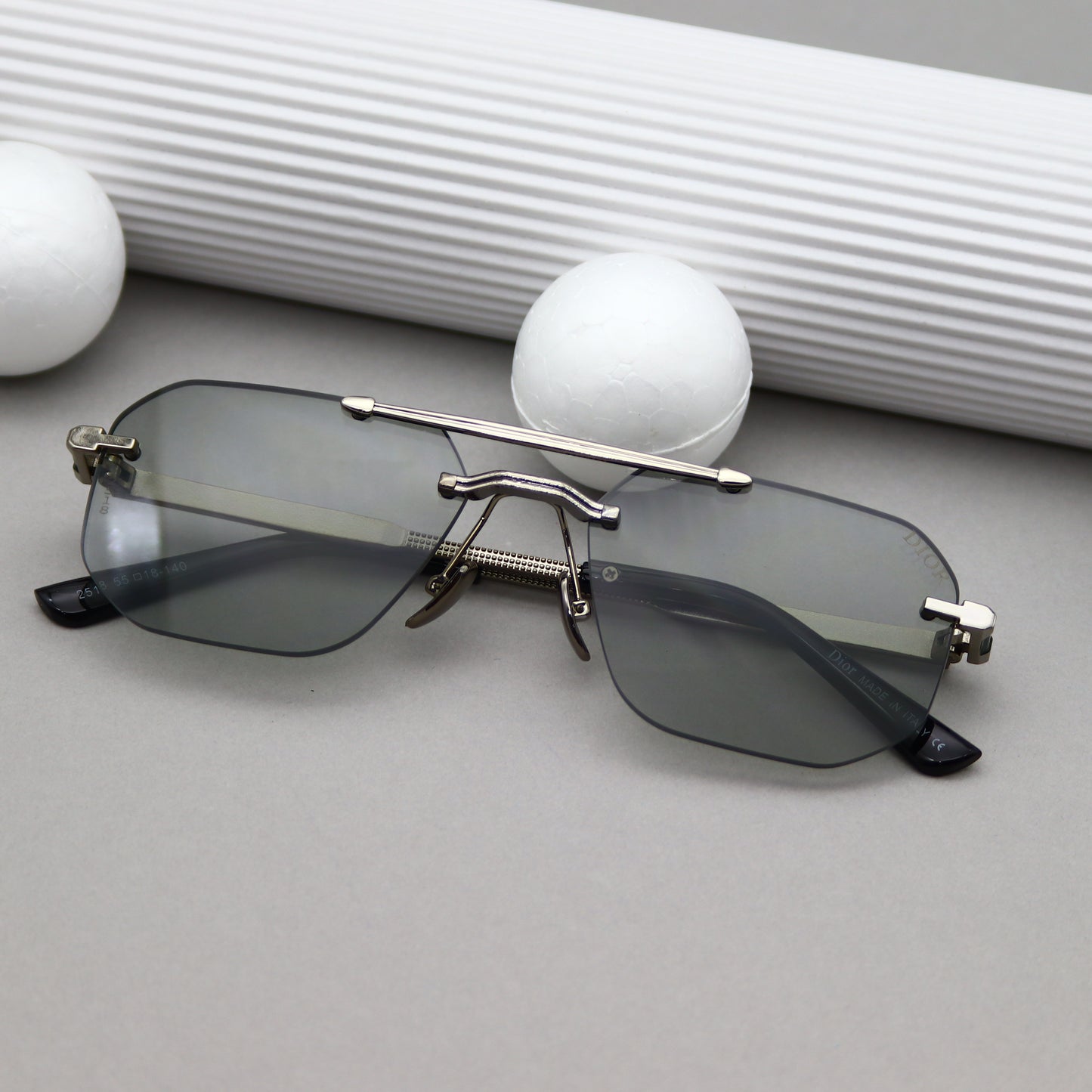 DIOR - 2518 Gris Silver
