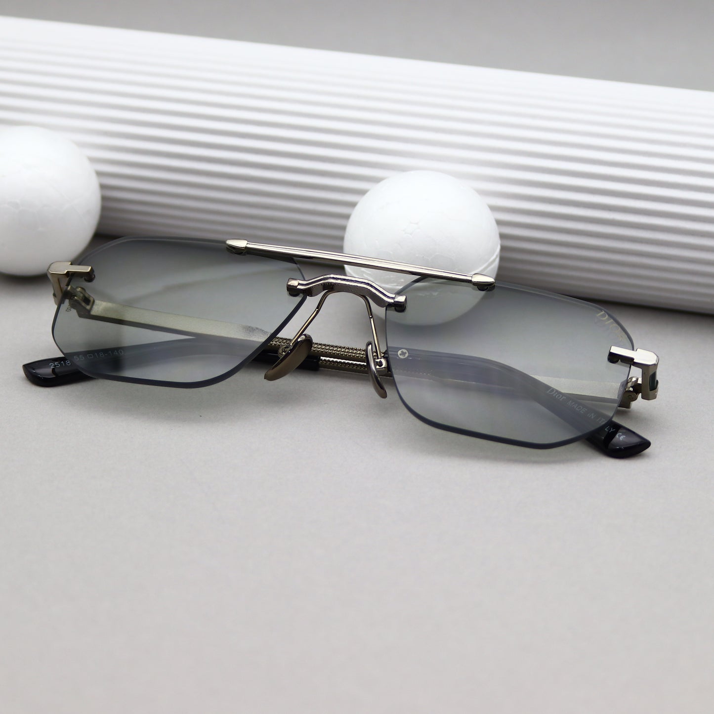DIOR - 2518 Gris Silver