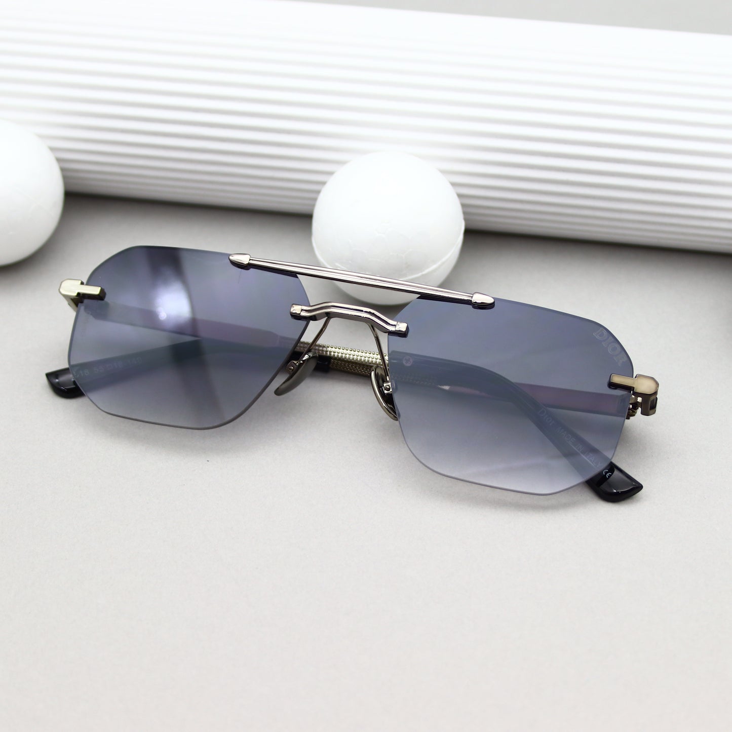 DIOR - 2518 Noir Silver