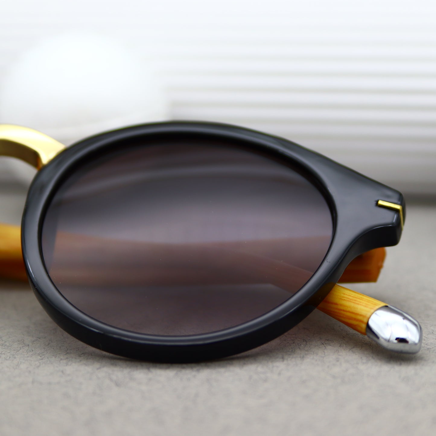 City Vision - 026463 Noir Boisé