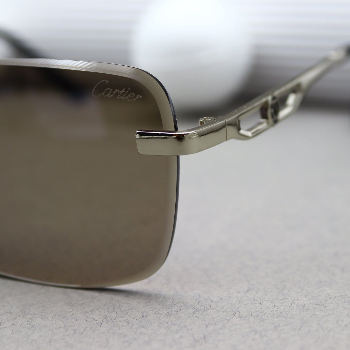 Cartier - 9855 Silver Gris