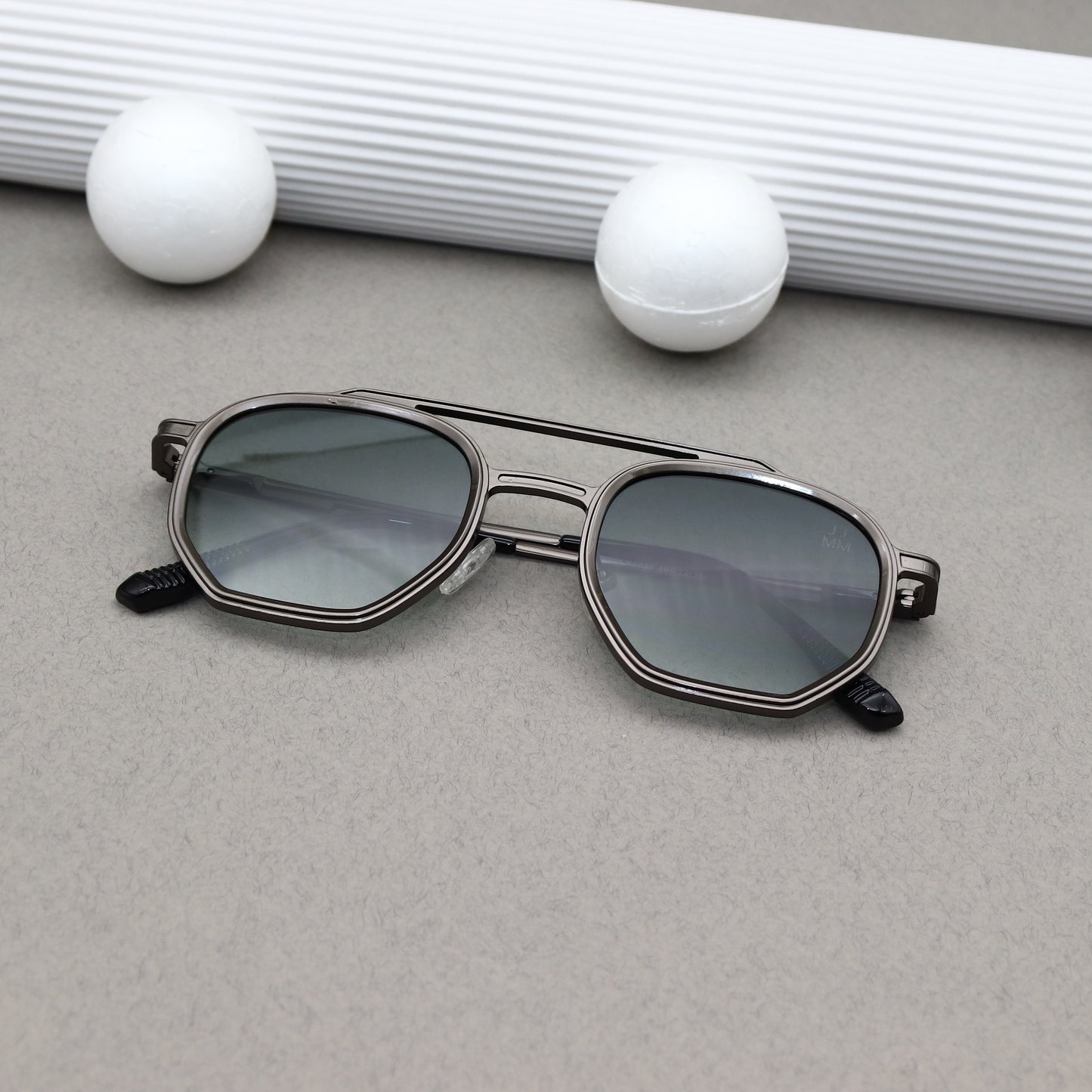 Jacques Marie Mage - LX3039 Gris