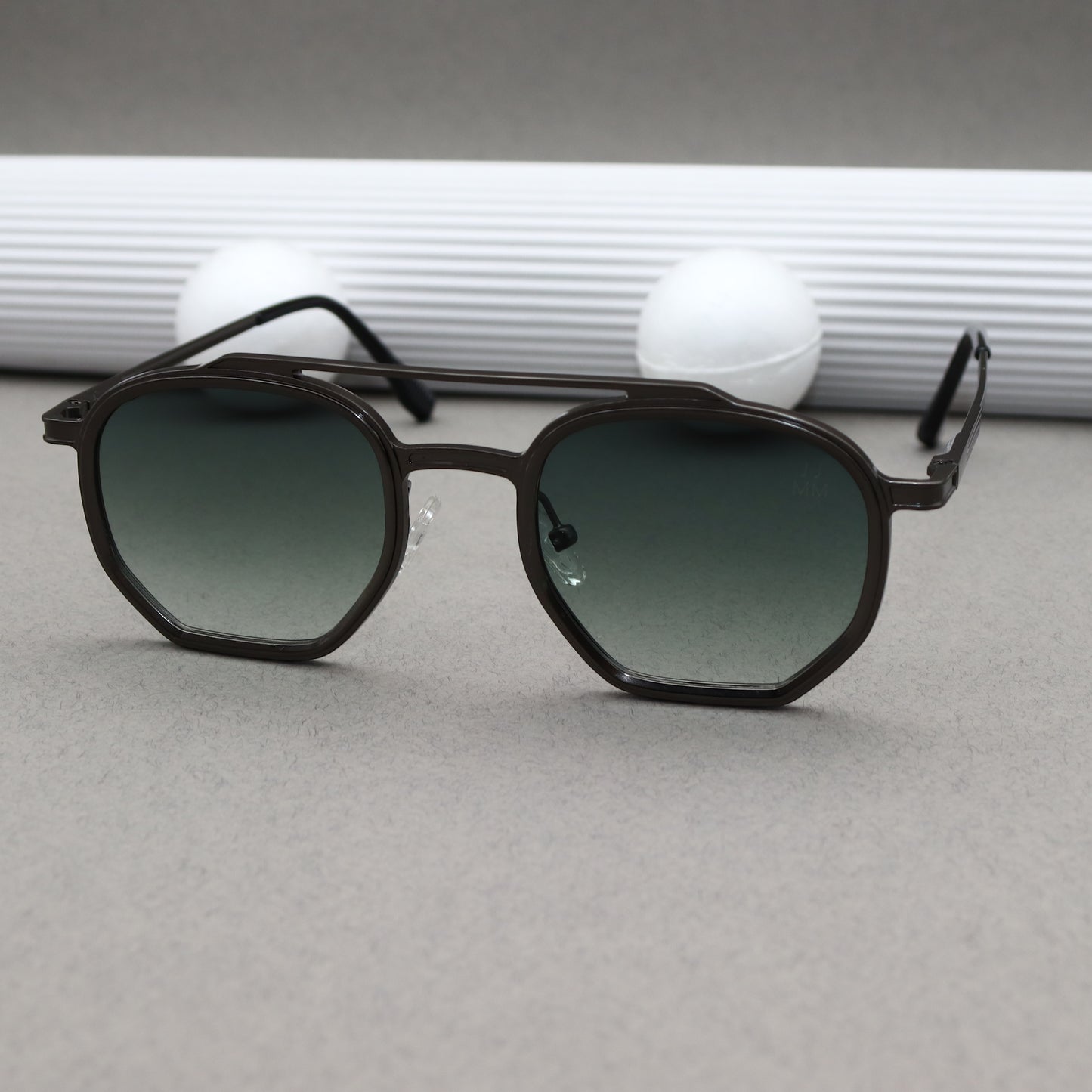 Jacques Marie Mage - LX3039 Gris